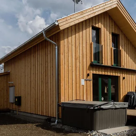 Chalet Detached Luxury Chalet With Wellness And Outdoor Jacuzzi At The Foot Of The Kreischberg