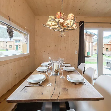 Chalet Detached Luxury Chalet With Wellness And Outdoor Jacuzzi At The Foot Of The Kreischberg