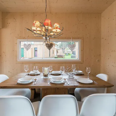 Chalet Detached Luxury Chalet With Wellness And Outdoor Jacuzzi At The Foot Of The Kreischberg *