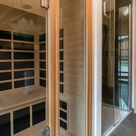 Detached Luxury Chalet With Wellness And Outdoor Jacuzzi At The Foot Of The Kreischberg Chalet *